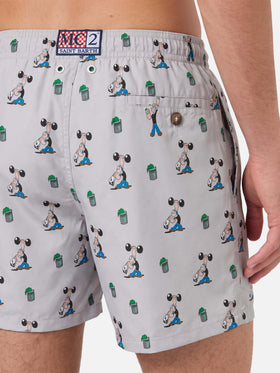 Hellgraue Lighting Micro-Badeshorts mit Popeye Allover-Print | POPEYE SPECIAL EDITION 