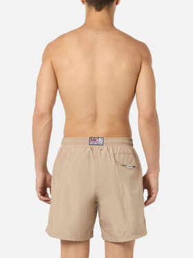 Beige Badeshorts für Herren aus leichtem Stoff Lighting Pantone | PANTONE® SPECIAL EDITION