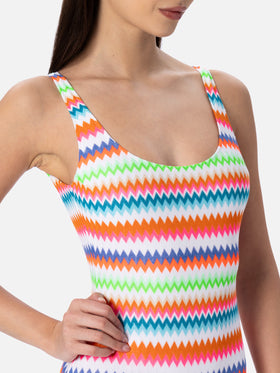 Costume da bagno intero da donna con scollo sulla schiena Lora in maglia raschel