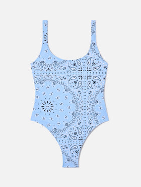 Lora Badeanzug mit hellblauem Bandana-Allover-Print 