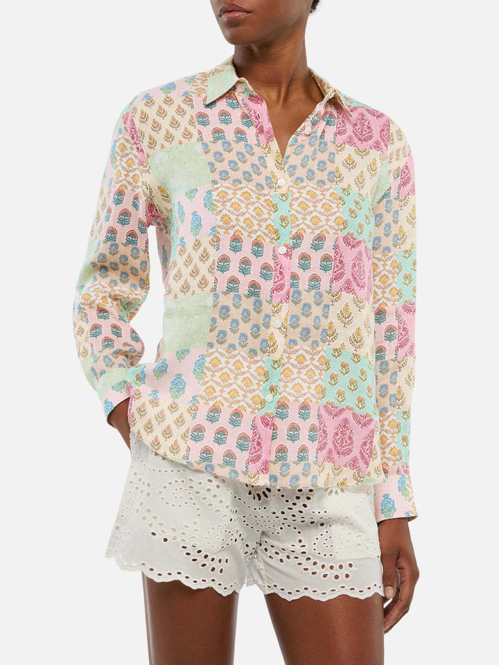 Camicia classica in lino Meredith con stampa floreale patch