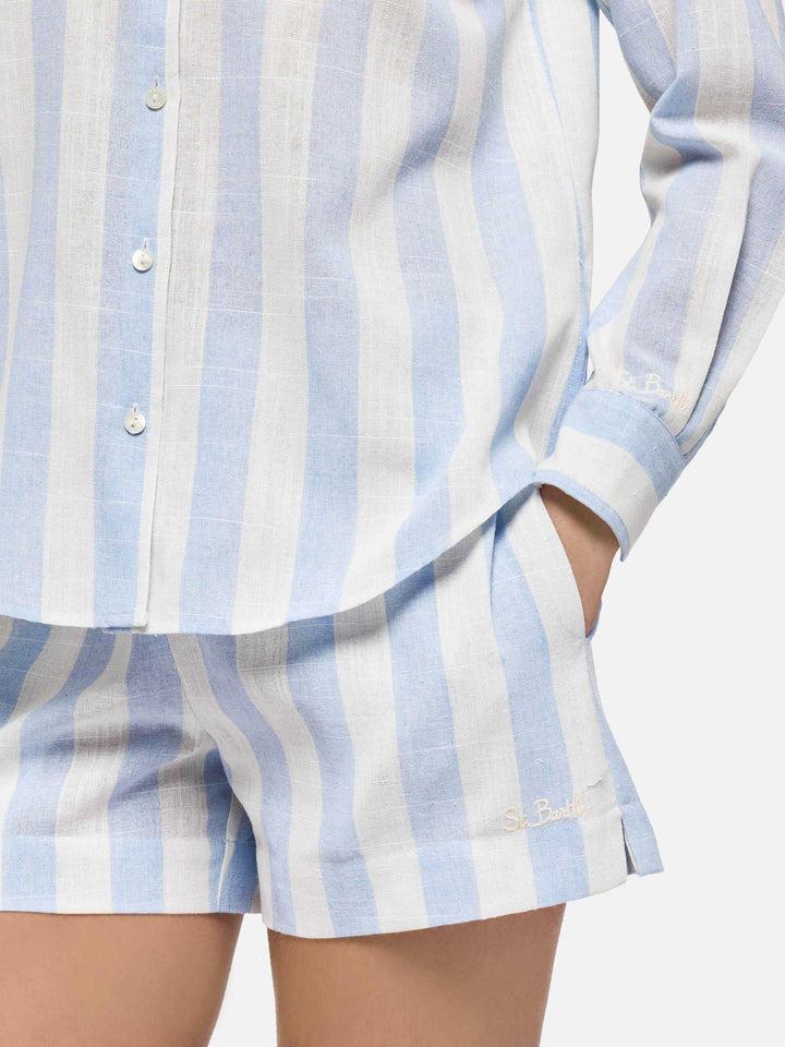 Meave – Pull-Up-Shorts aus Leinen mit hellblauem Streifenmuster