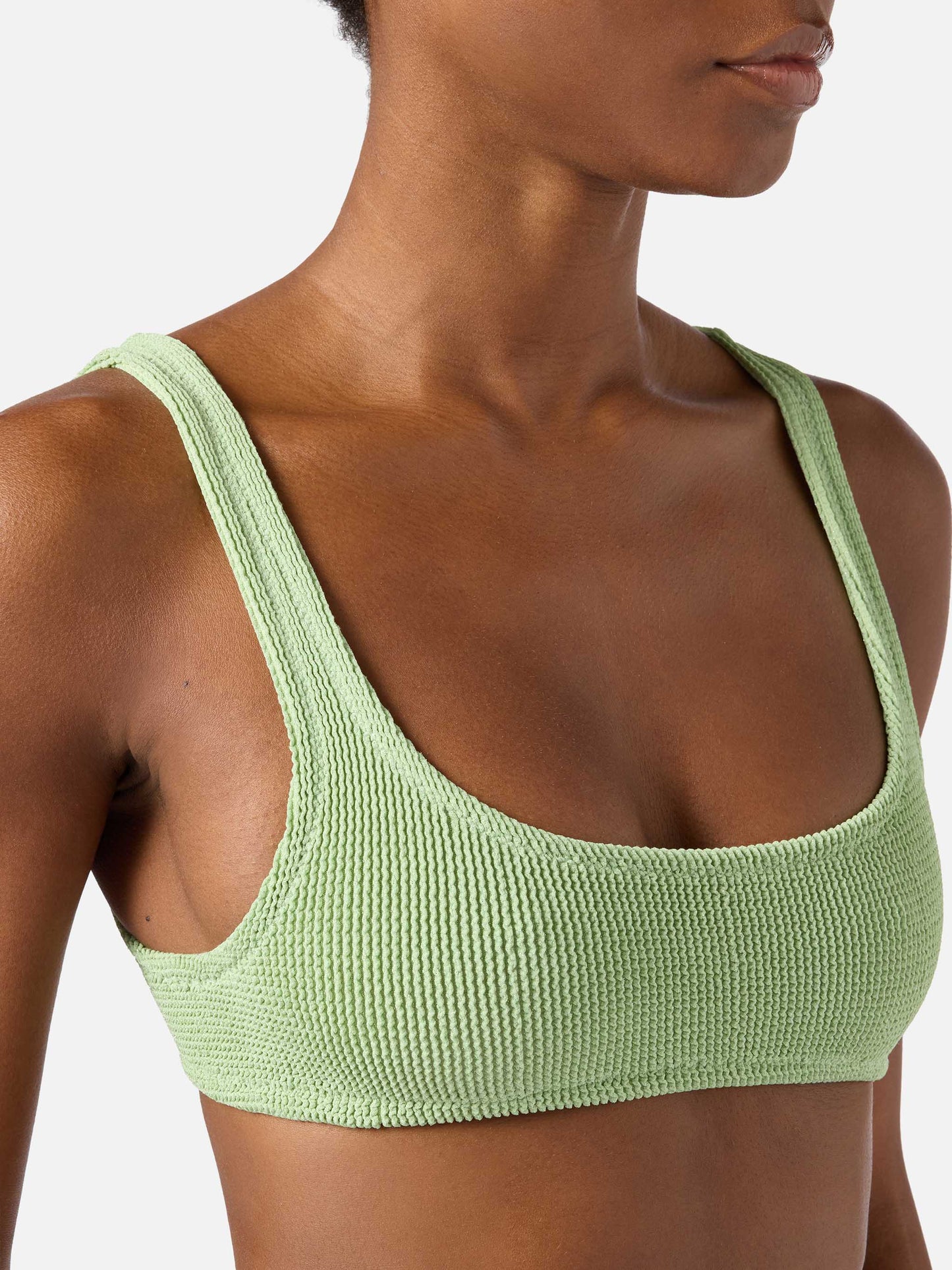 Haut de bikini brassière Naima en tissu crinkle lurex vert clair 