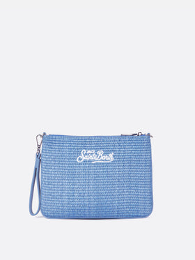 Parisienne-Stroheffekt in hellem blue pouch mit gesticktem Logo und abnehmbarem Riemen 