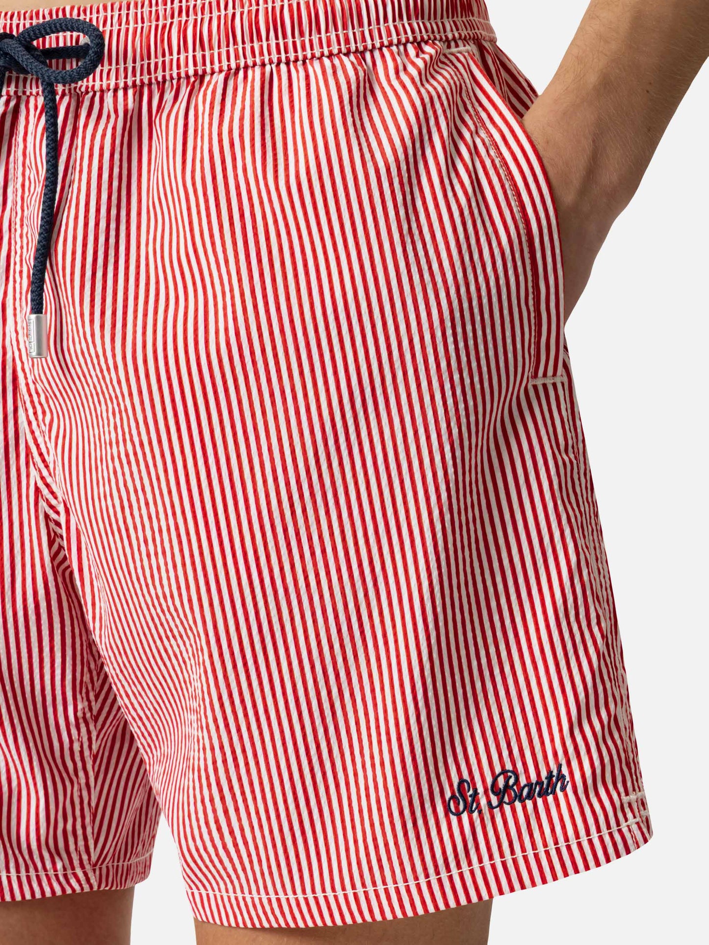 Seersucker Badeshorts Patmos mit roten Streifen