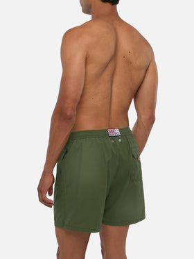 Patmos-Badeshorts in Militärgrün mit Used-Effekt und Logostickerei 
