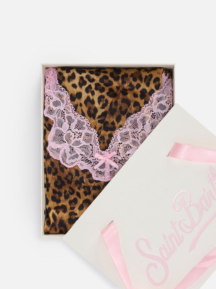 Set Pilar top e shorts con stampa leopardo e pizzo