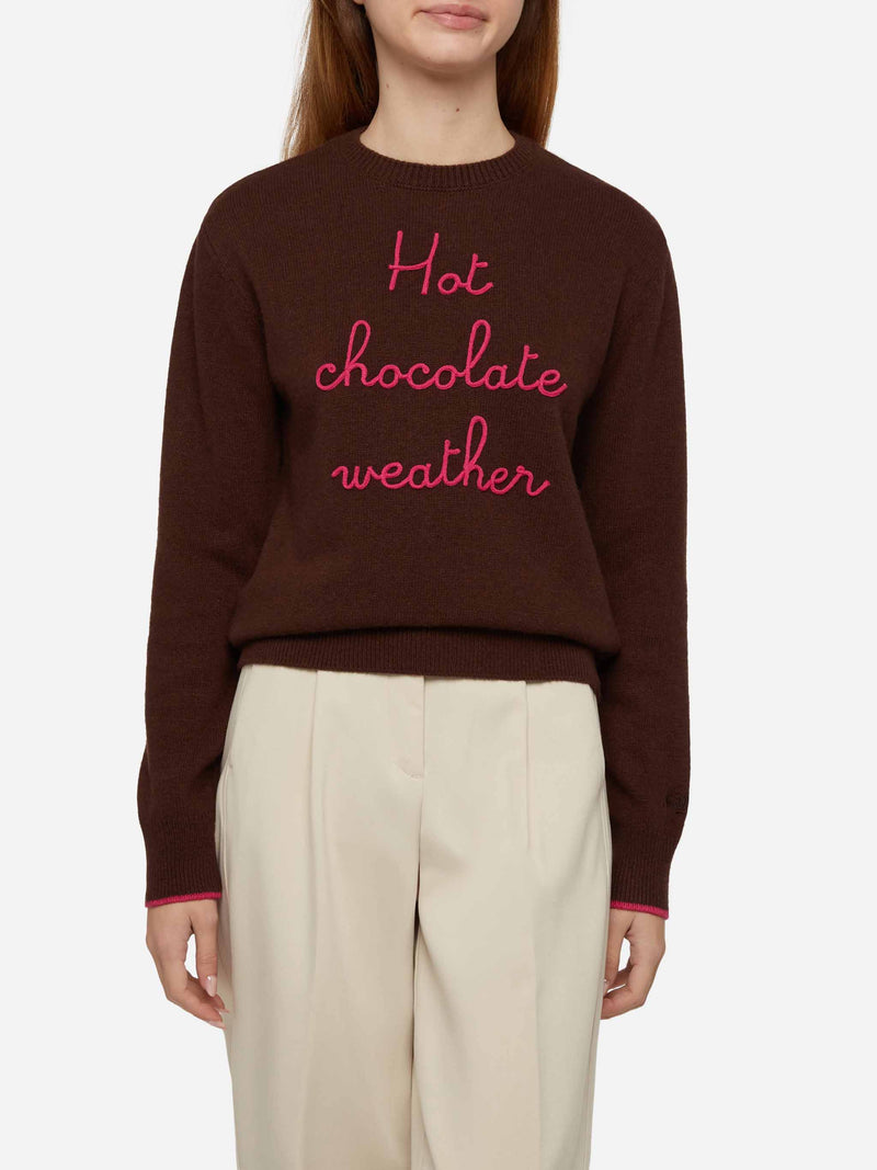 Brauner Pullover „New Queen“ mit „Hot Chocolate Weather“-Stickerei