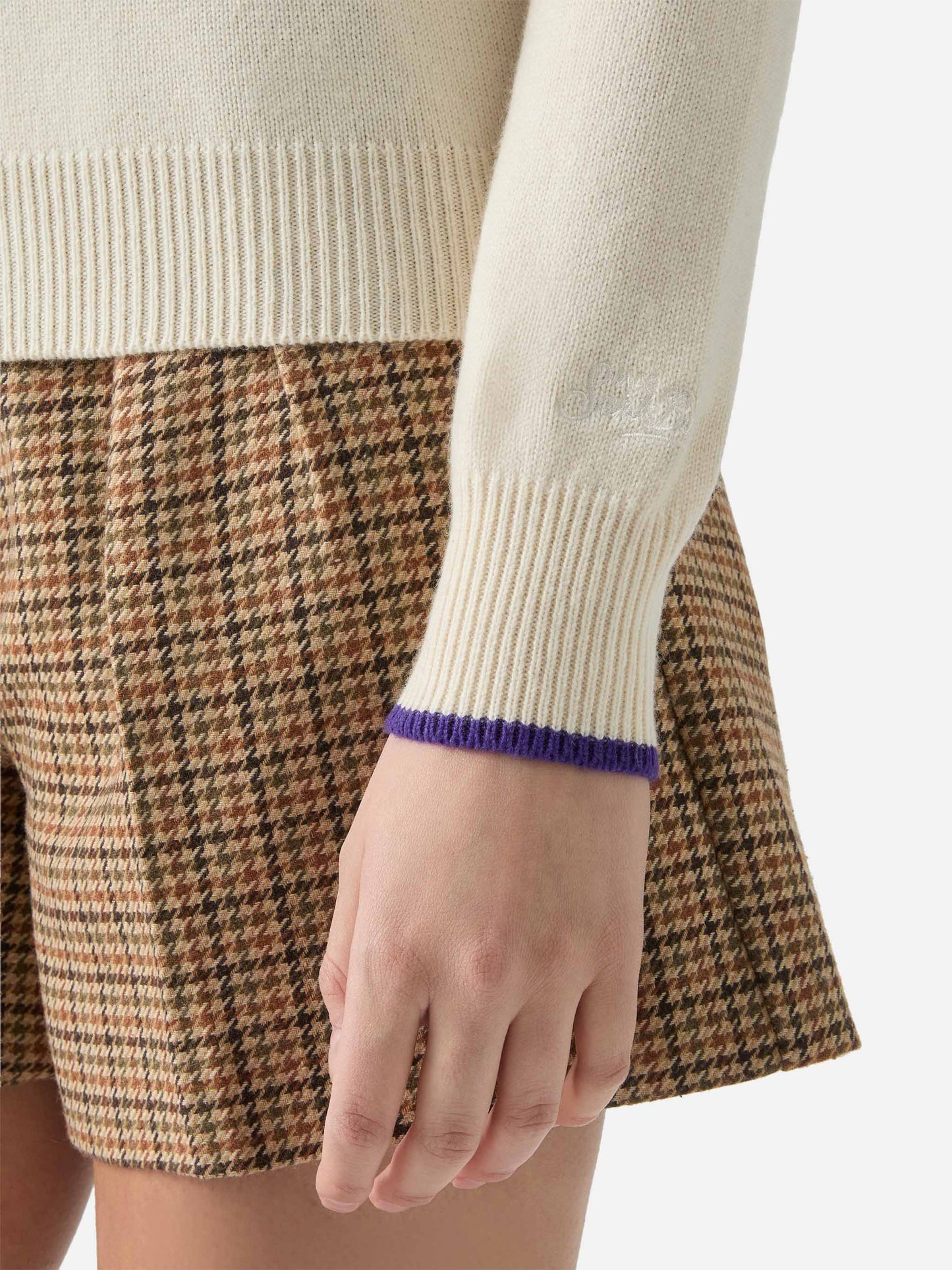 New Queen crewneck in white with Strass & Skipass rhinestone embellishment