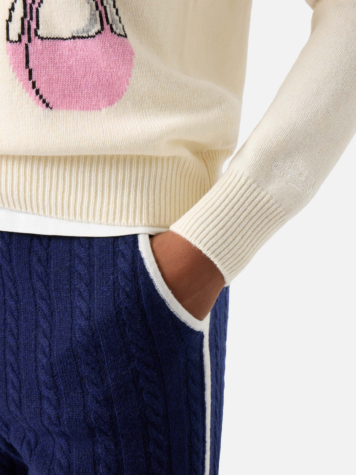 Pull en maille à col rond New Queen blanc cassé avec motif téléphérique en intarsia St. Moritz | Special edition 
