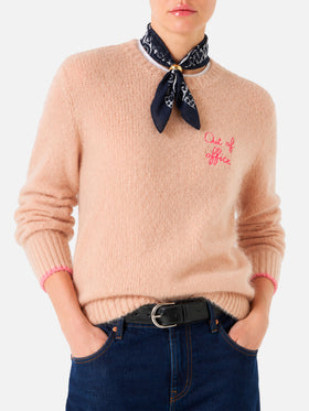 Jersey New Queen Soft beige con bordado Out of office 