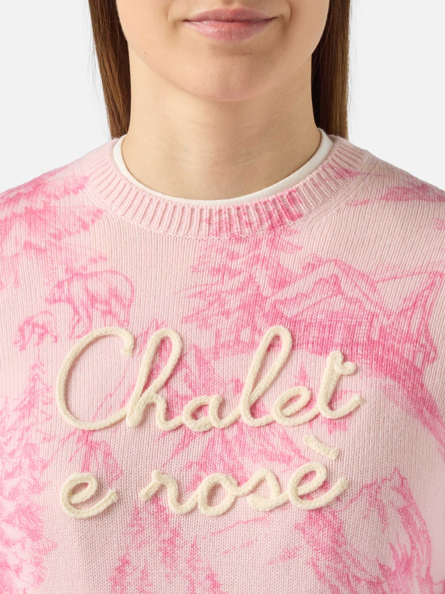 Woman pink sweater New Queen with toile de jouy print and Chalet e Rosè embroidery