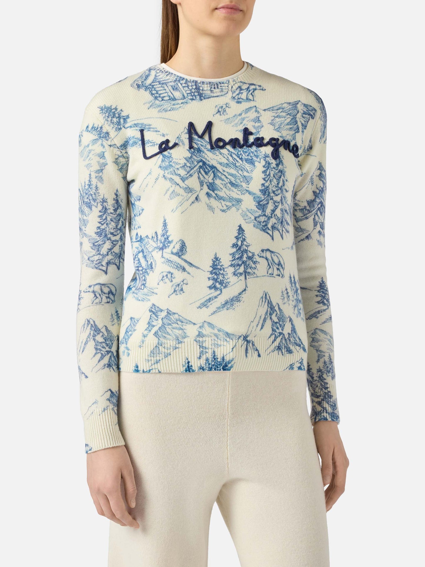 Woman white sweater New Queen with toile de jouy print and La Montagne embroidery