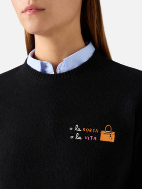 Jersey de cuello redondo en mezcla de lana y cachemira Black New Queen con bordado O La Borsa O La Vita 
