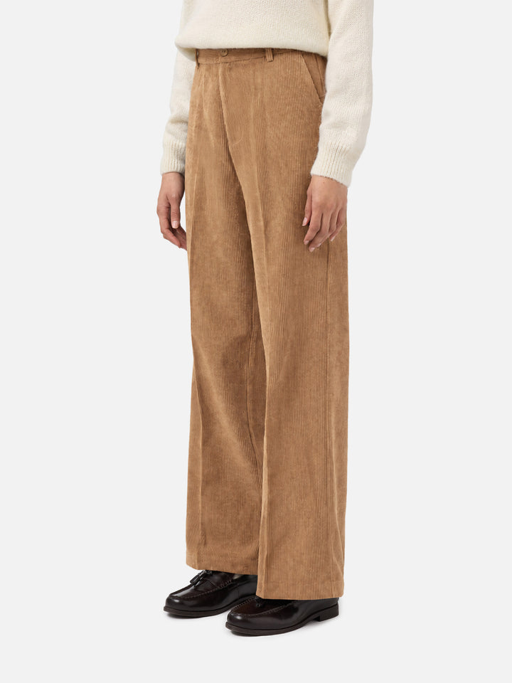 Pantalon Rebella à jambe large en velours côtelé camel brun 