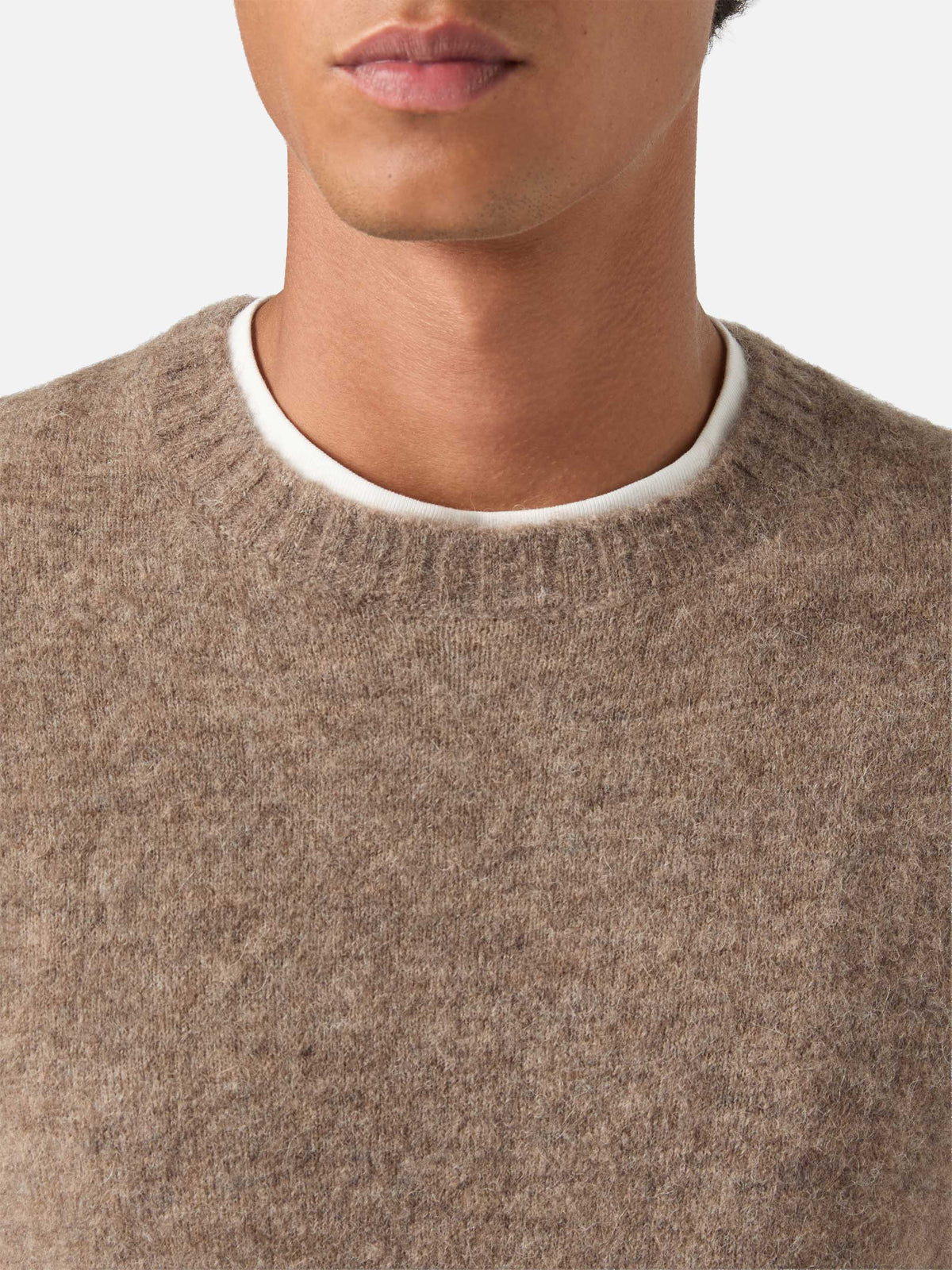 Jersey Beige Regent de cuello redondo en mezcla de alpaca 