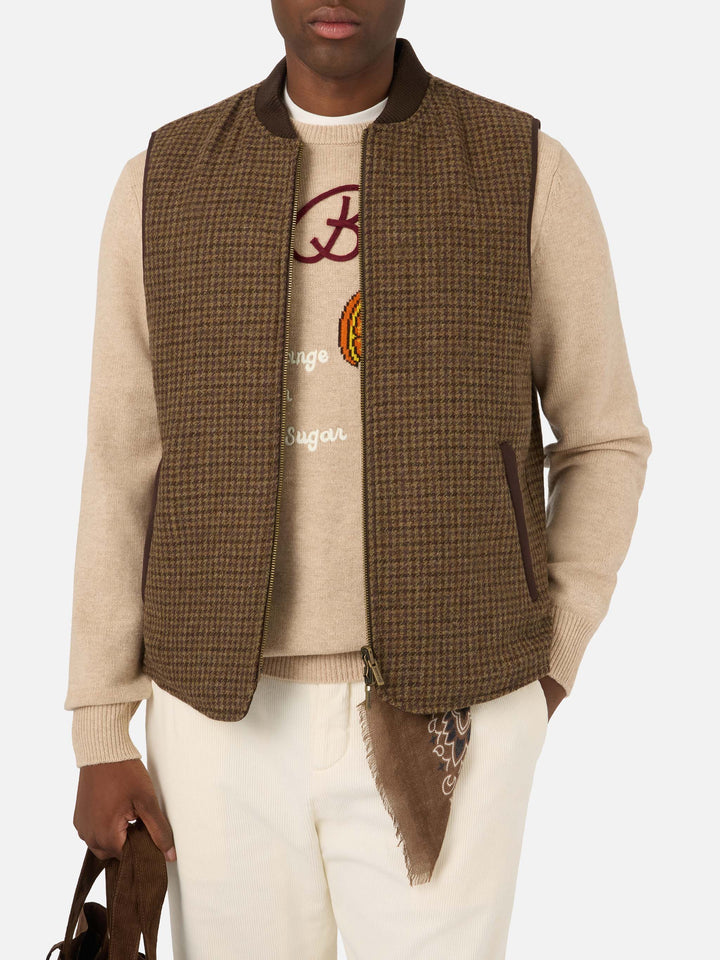 Gilet marrone reversibile in lana Spencer con motivo pied de poule