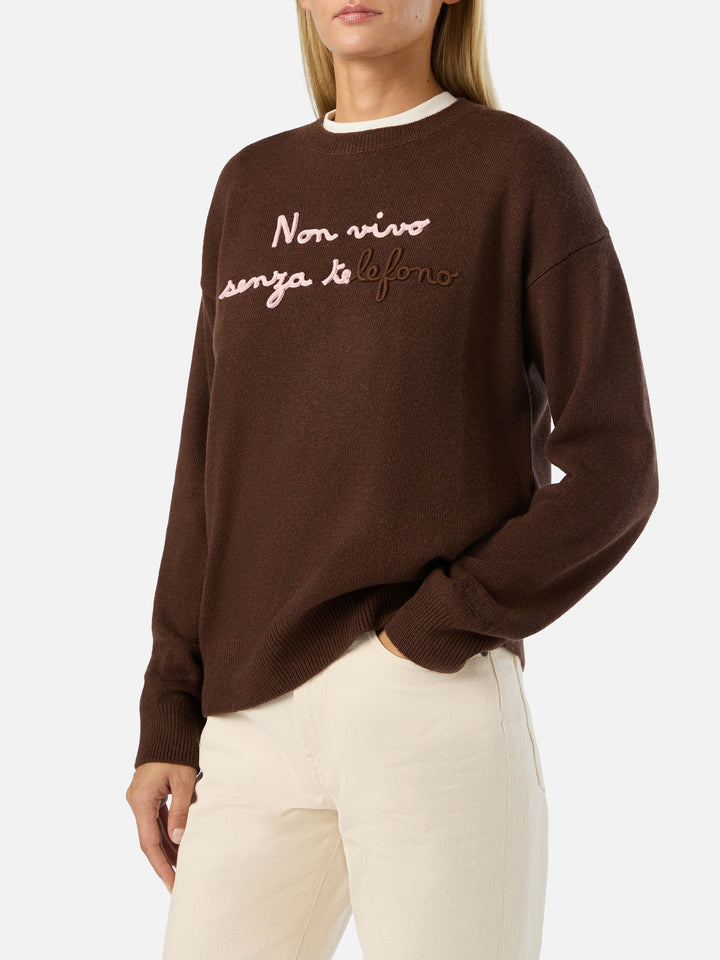 Maglia girocollo Tessa marrone in misto lana e cashmere con ricamo Non Vivo Senza Te