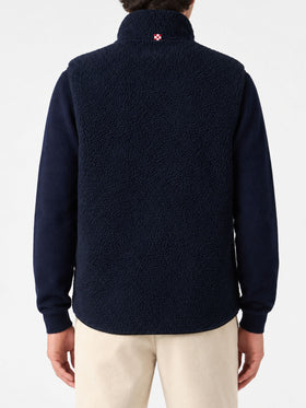 Blaue Sherpa-Weste Wanaka mit karierten Taschen 