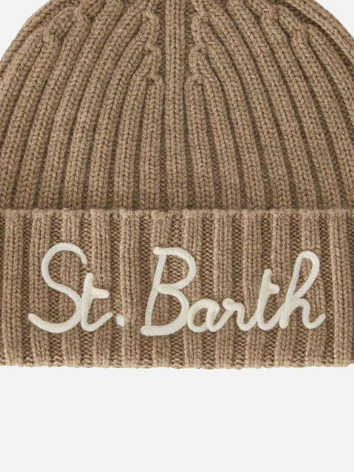 Beigefarbene Wengen-Mütze mit St. Barth-Stickerei 