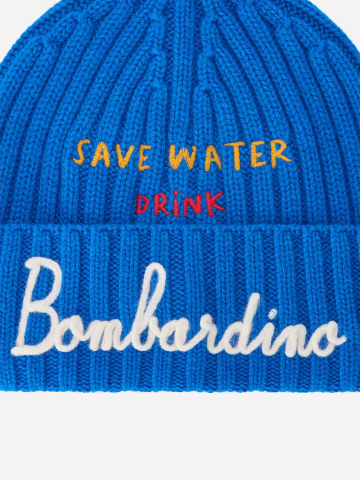 Blue Wengen-Beanie mit Save Water Drink Bombardino Stickerei 