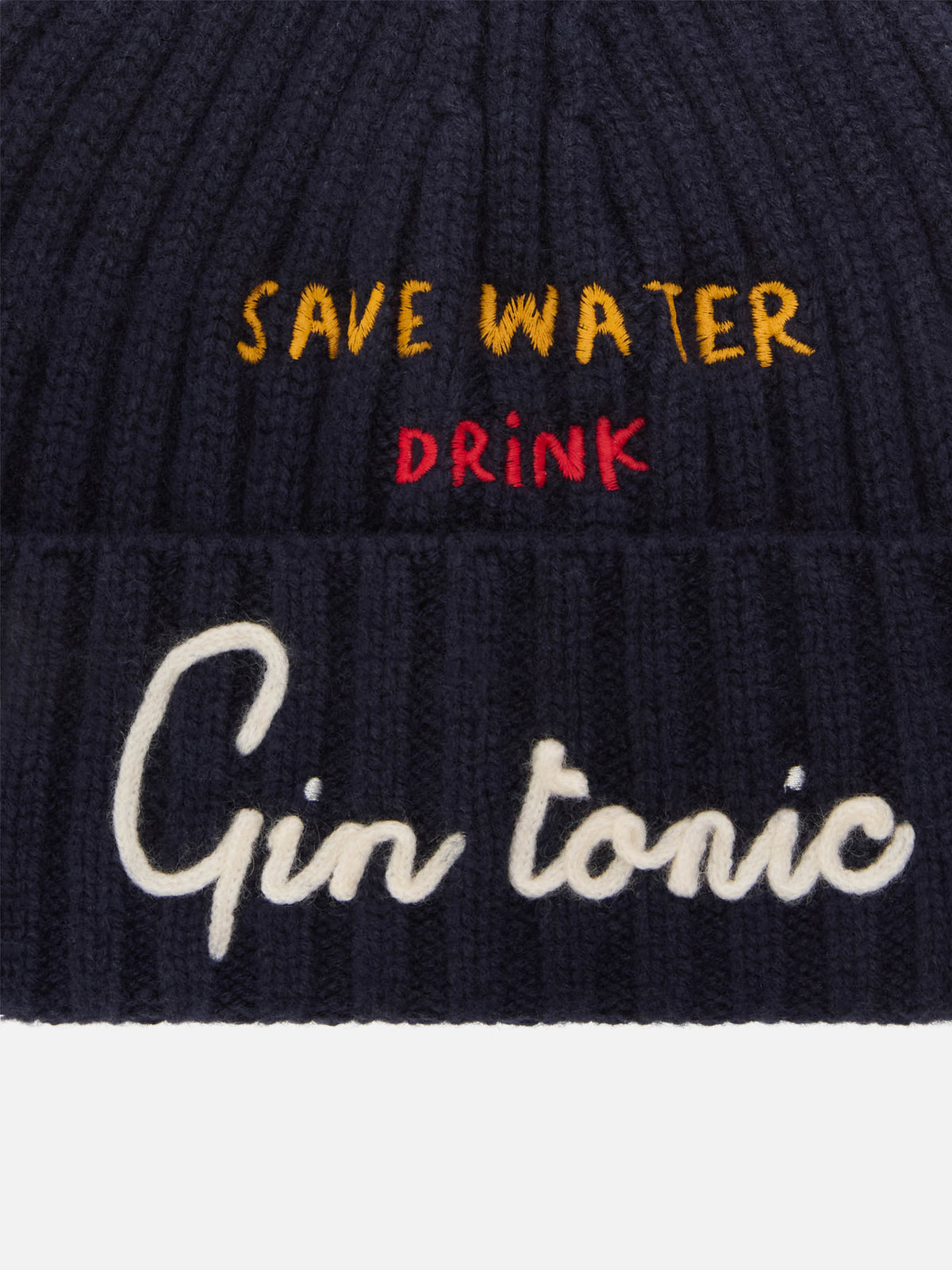 Marineblaue blue Wengen-Beanie mit „Save Water Drink Gin Tonic“-Stickerei 