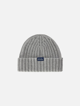Bonnet Wengen gris avec broderie Piccola Peste 