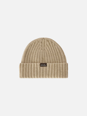 Beige Wengen beanie with Favolosa embroidery