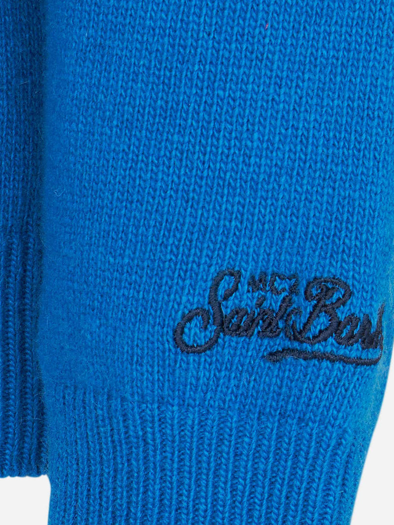 Boy blue sweater with Courma lettering