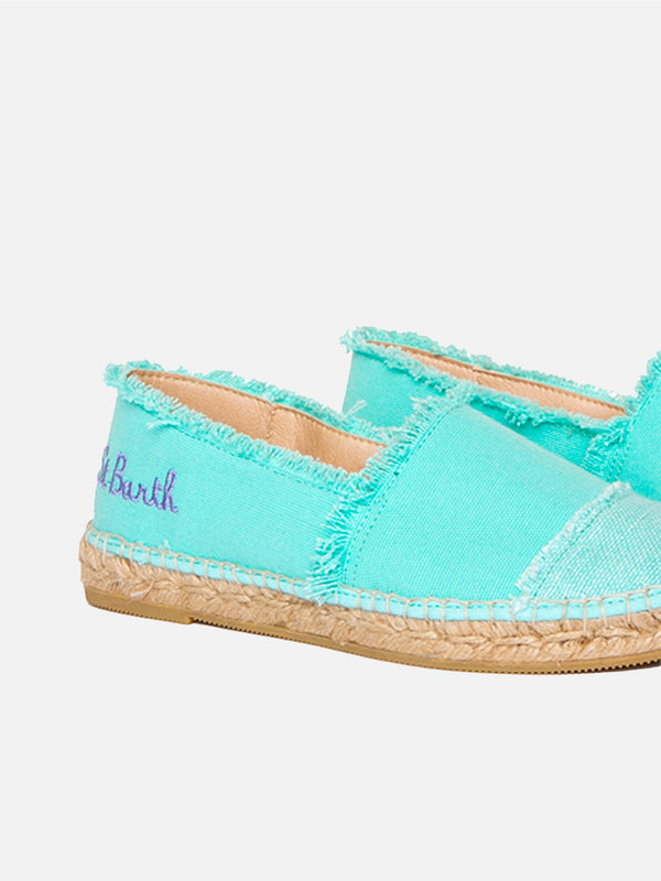 Wassergrüne Canvas-Espadrillas mit Stickerei