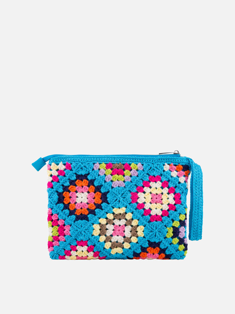 Hellblaue Häkel-Clutch „Parisienne“ mit Saint-Barth-Stickerei