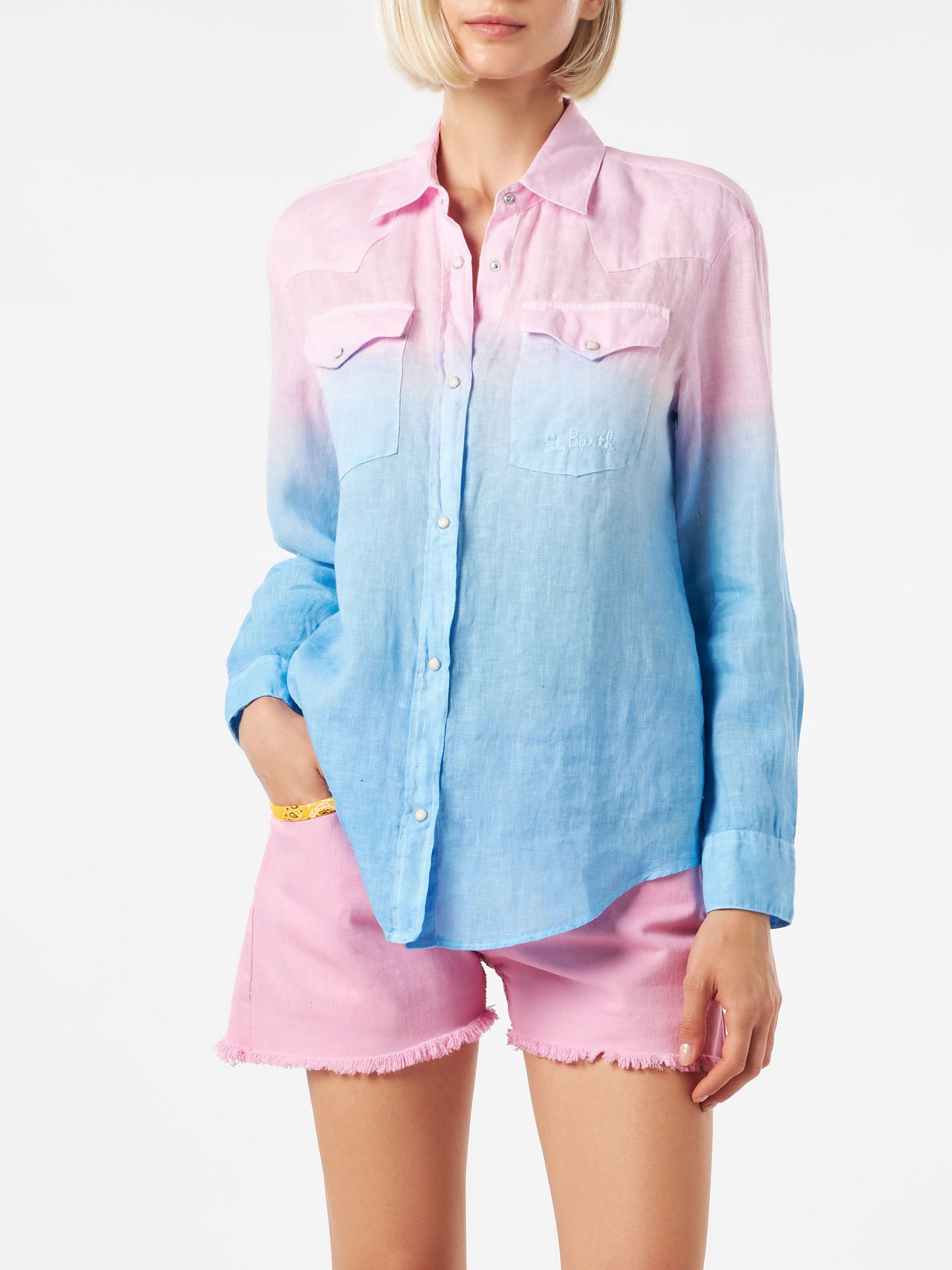 Damenshirt mit rosa und blauen Farbverläufen