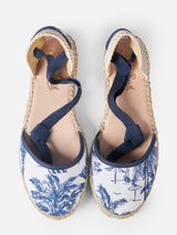 Flache Espadrillas mit Toile-de-Jouy-Print