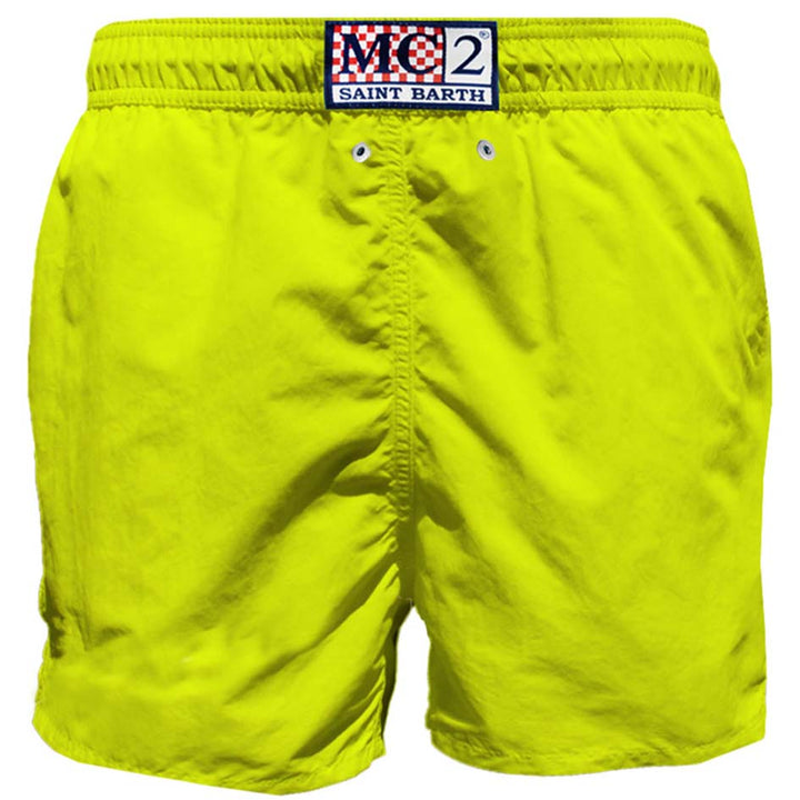 Mittellange Badeshorts mit Totenkopf-Flaggenprint
