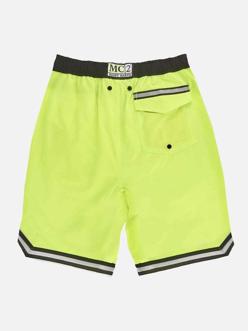 Fluogelbe Badeshorts im Surf-Stil