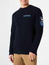 Gerippter blauer Herrenpullover