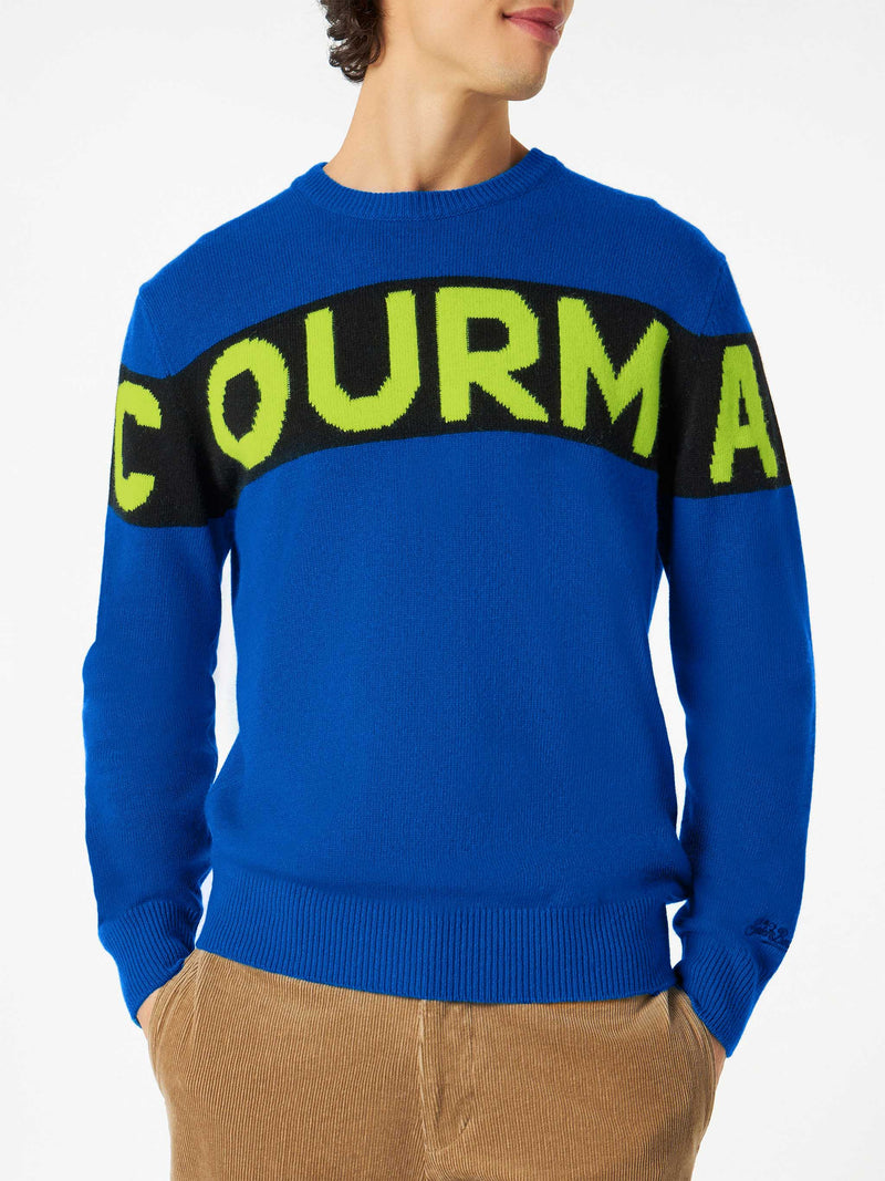 Blauer Herrenpullover mit Courma-Schriftzug