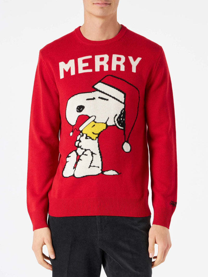 Man red sweater with Snoopy print | SNOOPY - PEANUTS™ SPECIAL EDITION