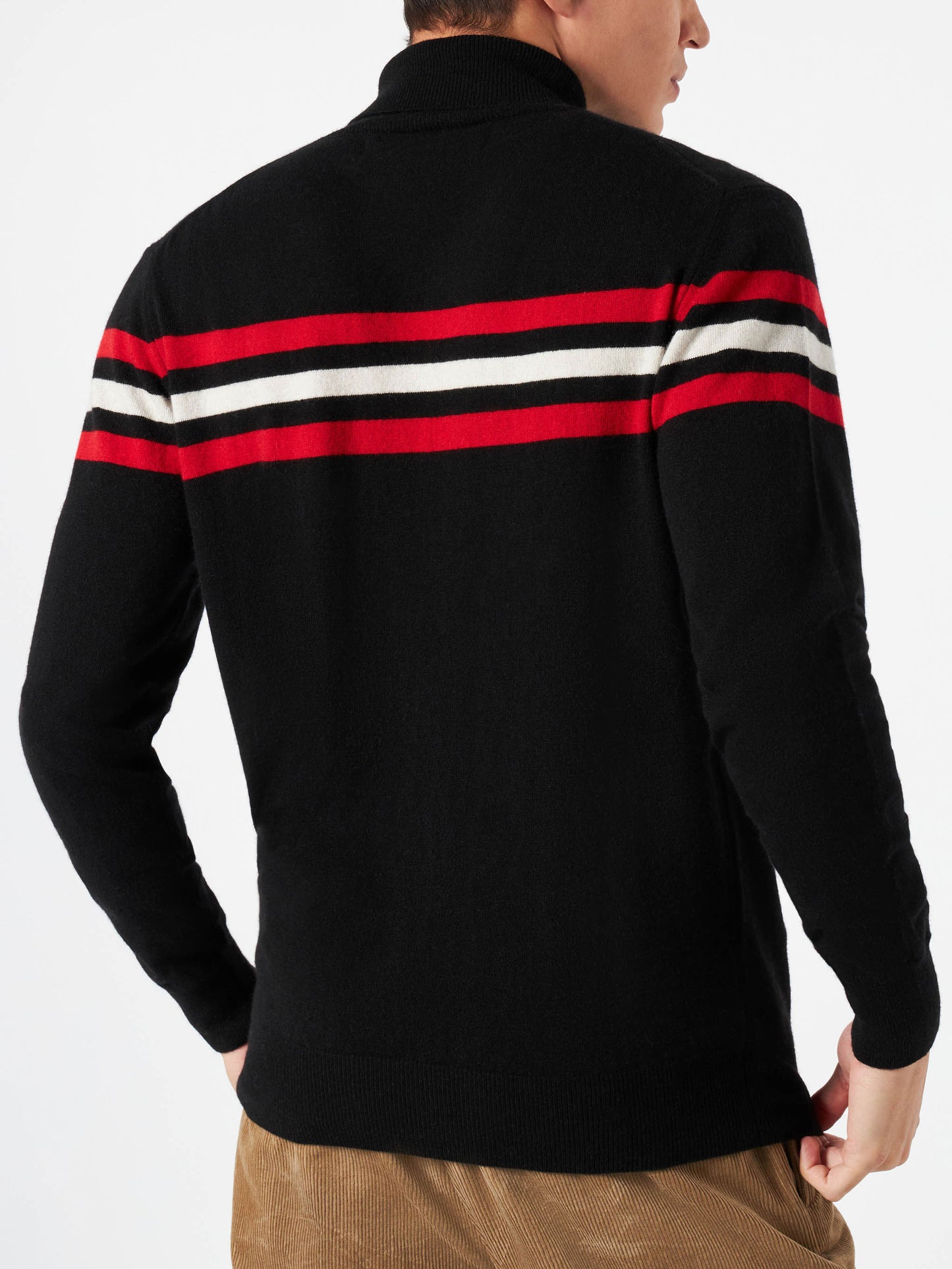 Rollkragenpullover aus Kaschmirmischung mit Aufnäher