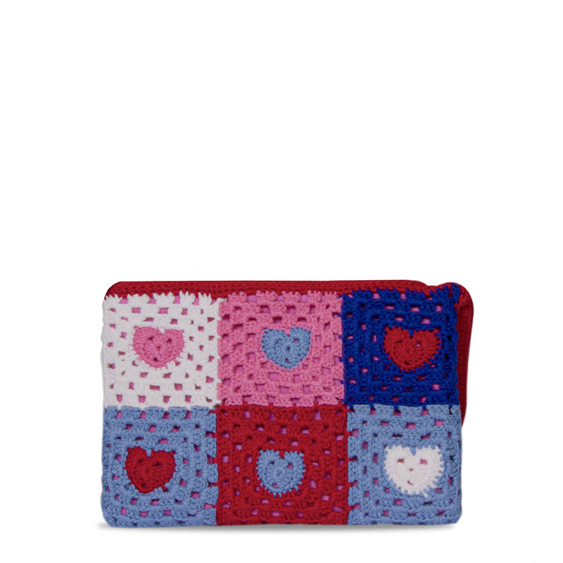 Pouch Parisienne all'uncinetto con ricamo cuore