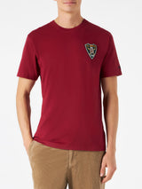 T-shirt da uomo bordeaux con stampa