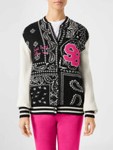 Damen-College-Jacke mit Bandana-Print