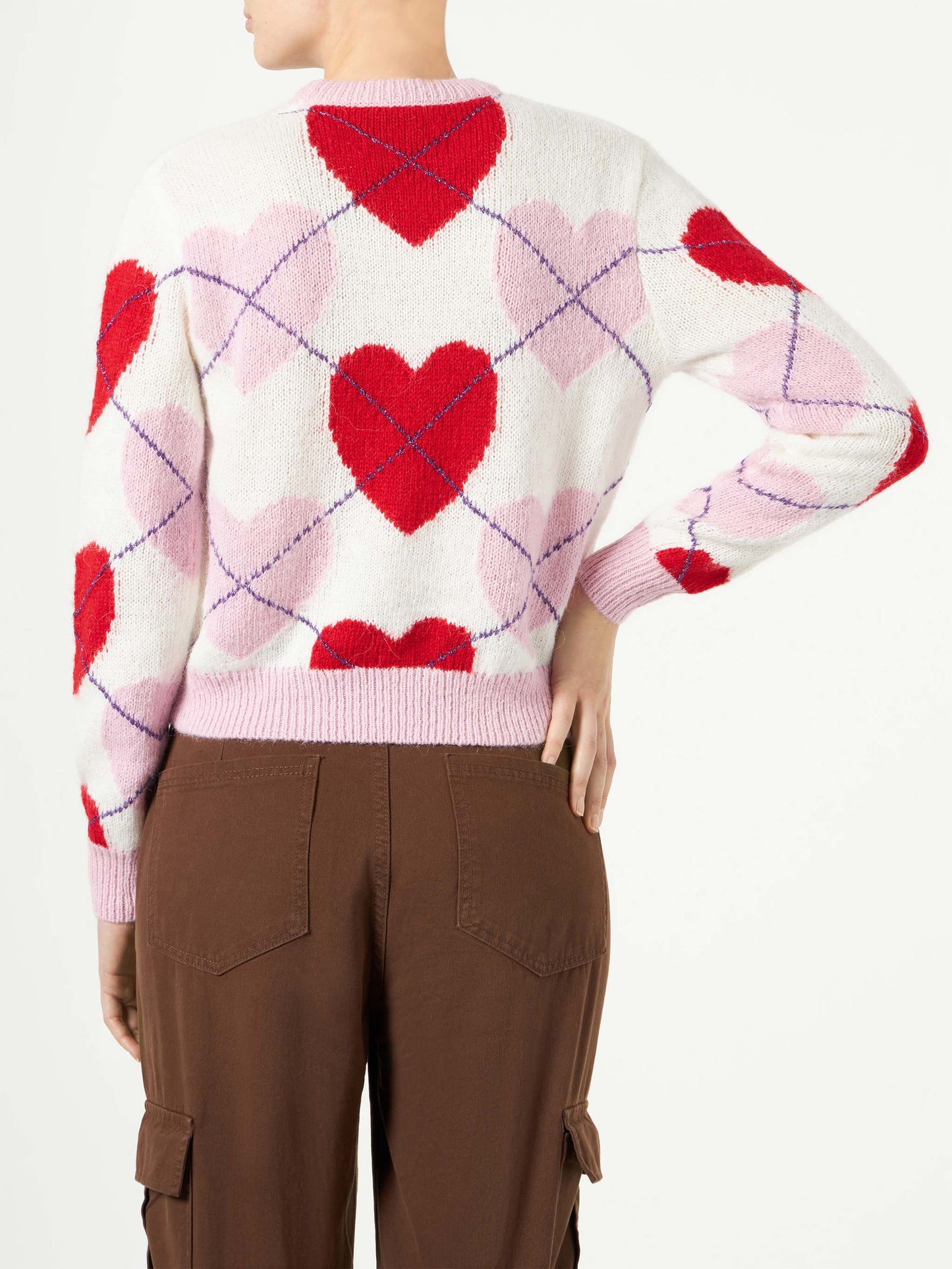 Maglione cropped garzato da donna con fantasia a cuori